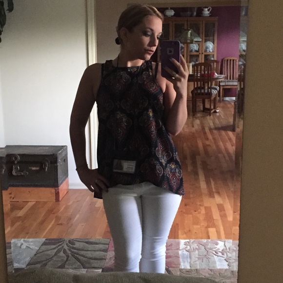 Meet your Posher, Julia - Picture 4 of 6